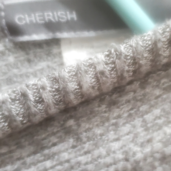 Women's Poncho style top - Picture 3 of 3